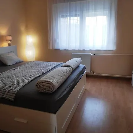 아파트 Koelcsey Apartman *